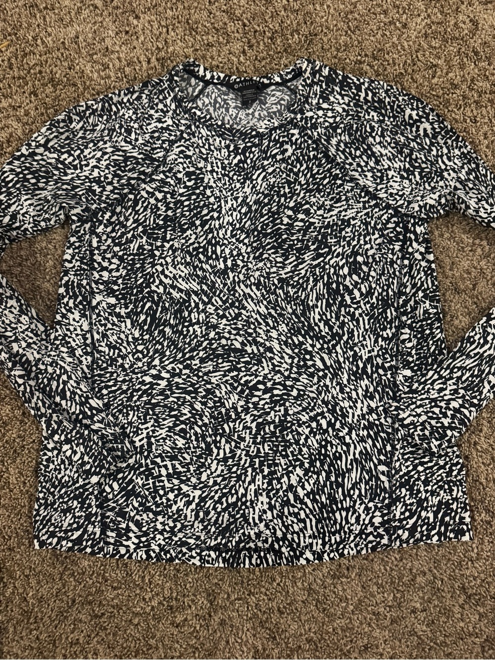 Athleta Black & White Abstract-Print Long Sleeve Top
